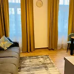 公寓 Moderni V Centru U Divadla - Wi-fi Zdarma #homevibes53 *