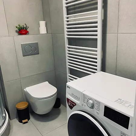 Moderní V Centru Pardubic - Netflix, Wi-fi Zdarma *