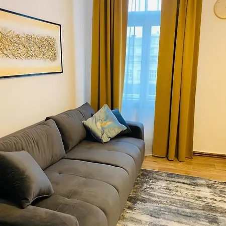 Moderni V Centru U Divadla - Wi-fi Zdarma #homevibes53