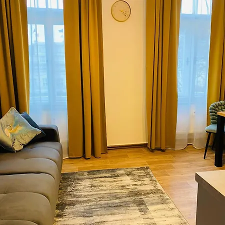 Apartament Moderni V Centru U Divadla - Wi-fi Zdarma #homevibes53 *