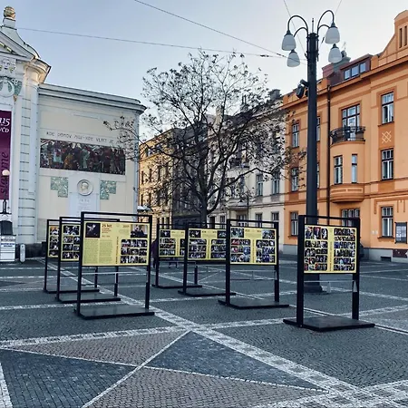 Moderni V Centru U Divadla - Wi-fi Zdarma #homevibes53