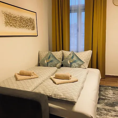 Moderni V Centru U Divadla - Wi-fi Zdarma #homevibes53