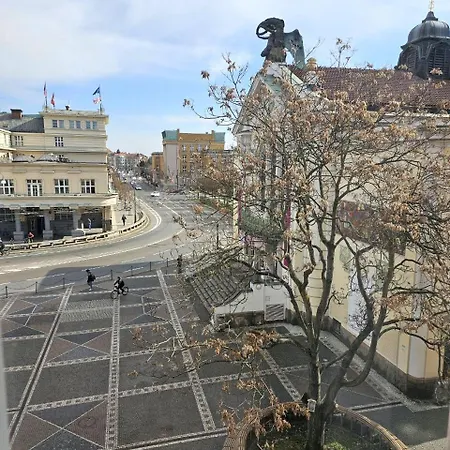 Apartament Moderni V Centru U Divadla - Wi-fi Zdarma #homevibes53